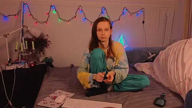 Snapshot of Frank_Fraer chatting on 11-29-25, 05:49 Frank Fraer online show from 11-29-25, 05:49