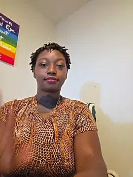 Snapshot of GoddessChrystalRu chatting on 11-25-25, 12:21 GoddessChrystalRu online show from 11-25-25, 12:21