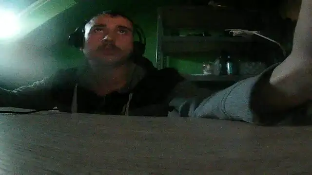 Snapshot of capoloveu chatting on 03-01-25, 04:11 capoloveu online show from 03-01-25, 04:11