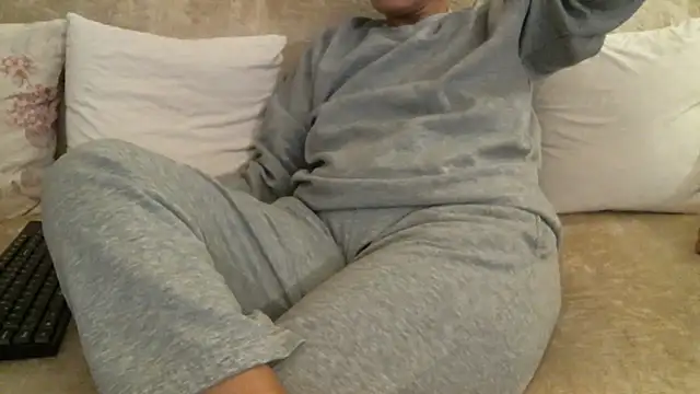 Snapshot of mysteriouscouple001 chatting on 12-22-24, 04:59 mysteriouscouple001 online show from 12-22-24, 04:59