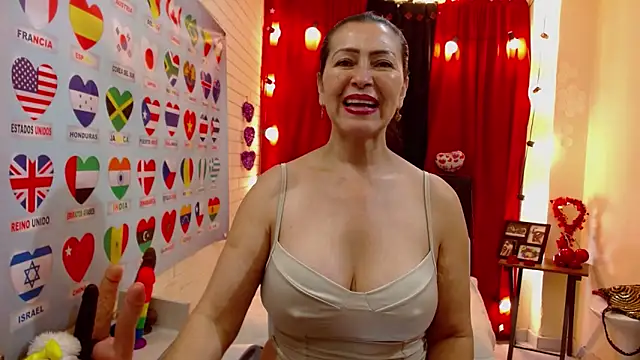 Snapshot of Sarah_teiku chatting on 03-04-25, 12:29 Sarah teiku online show from 03-04-25, 12:29