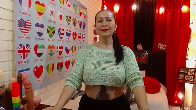 Sarah teiku online show from 03-18-25, 06:37