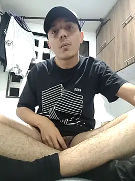 Snapshot of axeldaviid chatting on 10-27-25, 04:27 axeldaviid online show from 10-27-25, 04:27