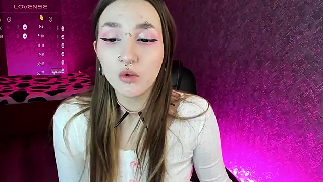 Pink diablo online show from 12-17-24, 04:12