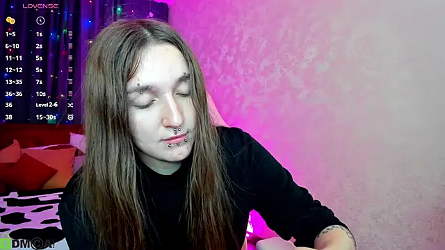 Pink diablo online show from 10-06-25, 06:22