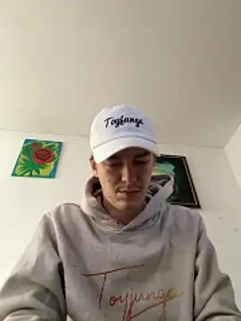 Toyjungee online show from 11-22-25, 01:21