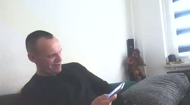 Snapshot of Penispumper81 chatting on 03-05-25, 04:13 Penispumper81 online show from 03-05-25, 04:13