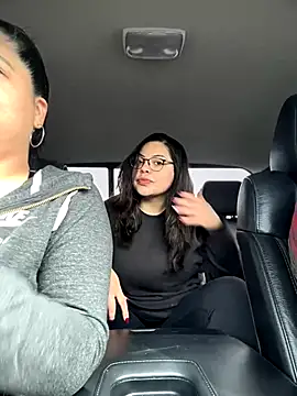 kimmiakiss22 online show from 10-18-25, 07:47