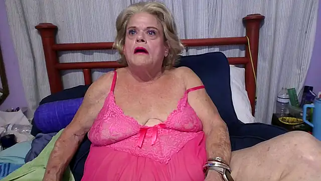 BigClitMelody online show from 10-30-25, 02:13