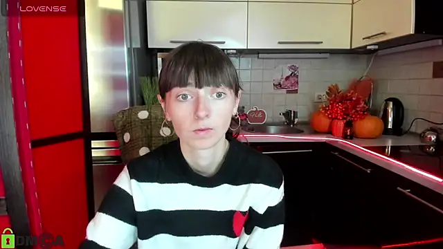 TayanaJons online show from 10-11-25, 06:56