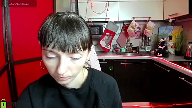 TayanaJons online show from 12-22-25, 08:11