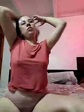 Snapshot of selena_gomez2 chatting on 01-31-25, 01:45 selena gomez2 online show from 01-31-25, 01:45