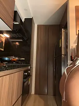 crystal bunny7 online show from 02-10-25, 05:25