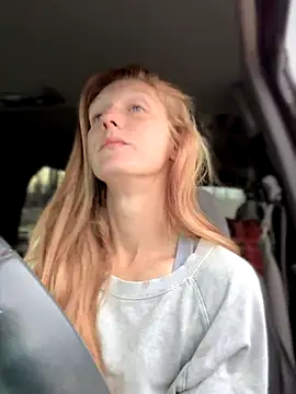 GoldenFlameGoddess online show from 10-24-25, 04:47