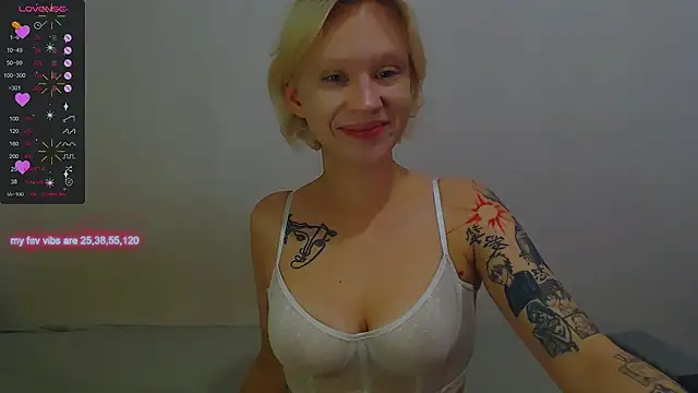 Snapshot of amelia_lye chatting on 09-13-25, 05:02 amelia lye online show from 09-13-25, 05:02