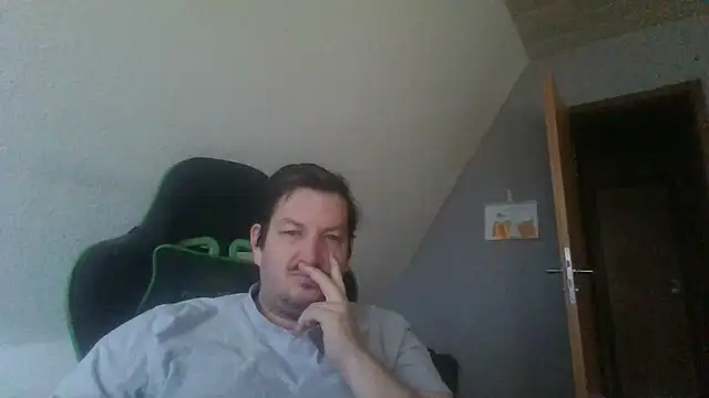 Golffahrer1982 online show from 11-14-25, 10:14