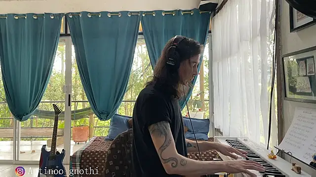 Antinoo Gnothi online show from 12-01-24, 07:47