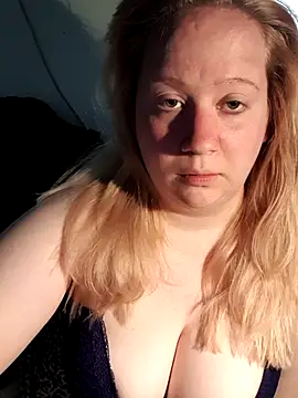 Snapshot of D_Marinna chatting on 03-16-26, 02:32 D Marinna online show from 03-16-26, 02:32