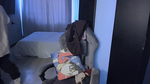 Snapshot of MiraiiTae chatting on 12-17-24, 09:50 MiraiiTae online show from 12-17-24, 09:50