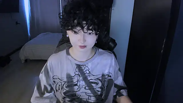 Snapshot of MiraiiTae chatting on 12-19-24, 10:45 MiraiiTae online show from 12-19-24, 10:45