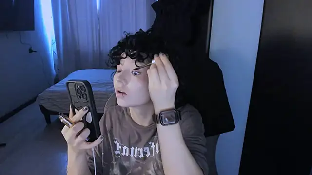 Snapshot of MiraiiTae chatting on 01-04-25, 09:21 MiraiiTae online show from 01-04-25, 09:21