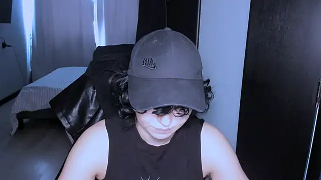 Snapshot of MiraiiTae chatting on 02-12-25, 10:46 MiraiiTae online show from 02-12-25, 10:46