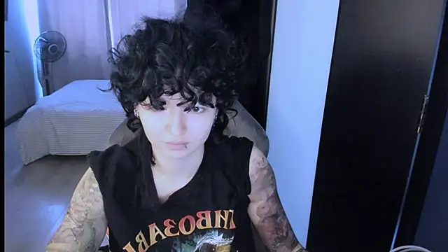 Snapshot of MiraiiTae chatting on 02-19-25, 10:56 MiraiiTae online show from 02-19-25, 10:56