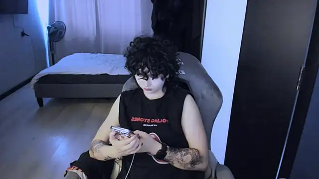 Snapshot of MiraiiTae chatting on 02-21-25, 10:39 MiraiiTae online show from 02-21-25, 10:39