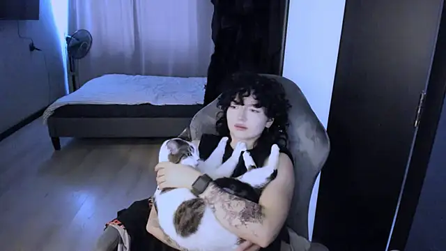 Snapshot of MiraiiTae chatting on 02-24-25, 09:00 MiraiiTae online show from 02-24-25, 09:00