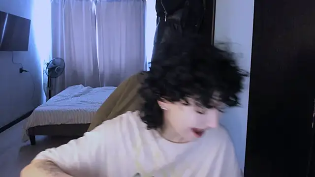 Snapshot of MiraiiTae chatting on 03-13-25, 09:43 MiraiiTae online show from 03-13-25, 09:43