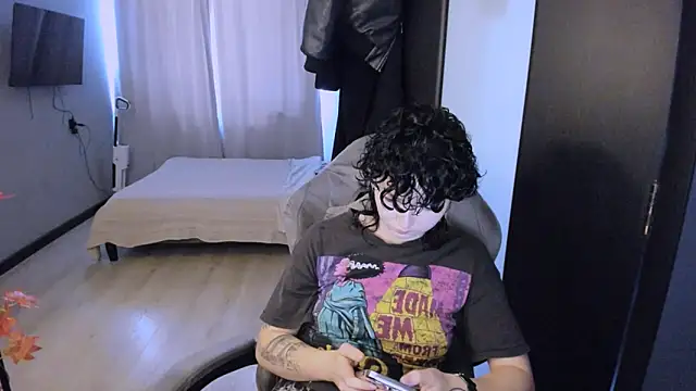 Snapshot of MiraiiTae chatting on 09-23-25, 08:39 MiraiiTae online show from 09-23-25, 08:39