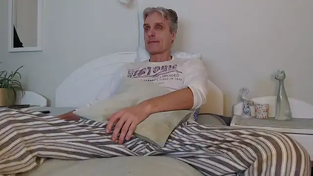 StrongBill online show from 12-24-24, 02:12