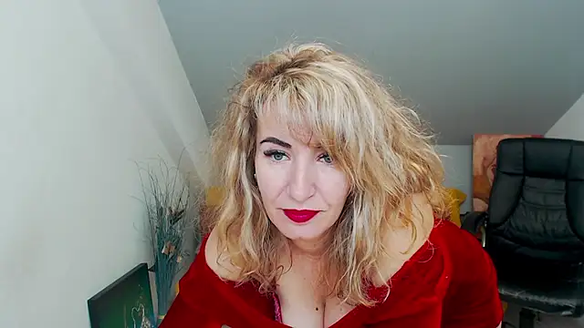 Cassandra Hotty online show from 01-14-25, 04:25