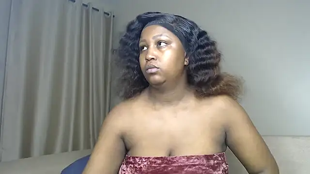 Snapshot of NIKKIE_LOVE chatting on 10-14-25, 01:50 NIKKIE LOVE online show from 10-14-25, 01:50