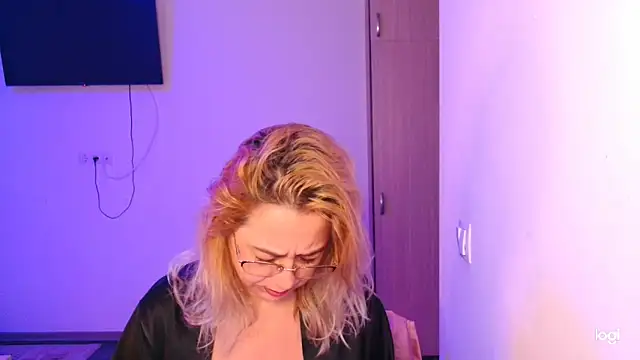 freyyamore1 online show from 03-02-26, 07:37