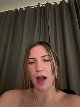 Snapshot of secretcrazy69 chatting on 12-14-24, 07:14 secretcrazy69 online show from 12-14-24, 07:14