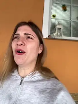 Snapshot of secretcrazy69 chatting on 02-16-25, 07:48 secretcrazy69 online show from 02-16-25, 07:48