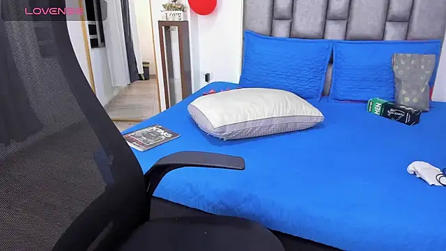 Snapshot of michacosio chatting on 02-25-26, 02:43 michacosio online show from 02-25-26, 02:43