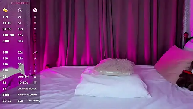 Linda Bryant online show from 12-20-24, 01:03