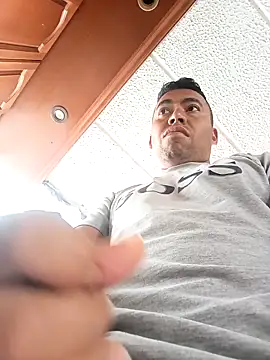 Diego leon27 online show from 09-26-25, 04:33