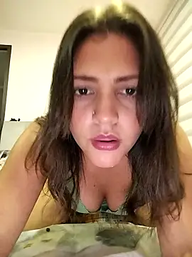 Mia Hampton online show from 02-23-25, 01:13