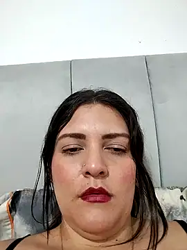 Mia Hampton online show from 12-20-25, 09:55