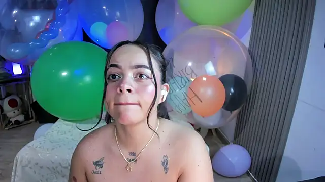 Cuttiealice online show from 01-24-25, 11:34