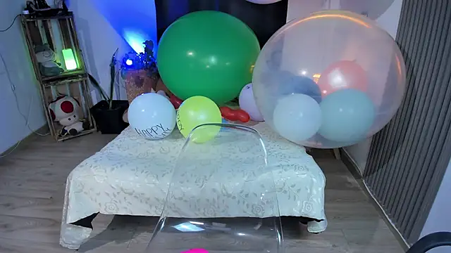 Cuttiealice online show from 01-26-25, 05:02