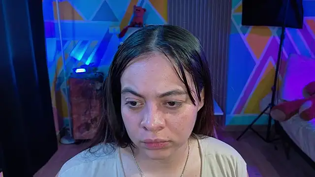 Cuttiealice online show from 10-14-25, 01:12