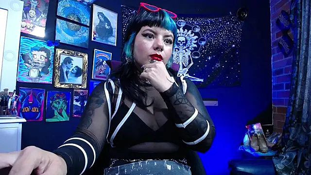 Yourmadame P online show from 01-28-25, 09:40