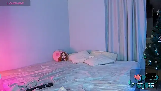 Snapshot of EllenMays chatting on 12-26-24, 04:53 EllenMays online show from 12-26-24, 04:53