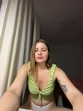 Snapshot of EllenMays chatting on 02-08-26, 12:14 EllenMays online show from 02-08-26, 12:14