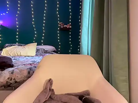 MistyParadiso online show from 01-19-25, 01:01