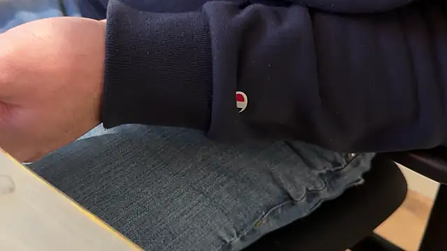 Snapshot of rickyi2023 chatting on 02-06-26, 03:37 rickyi2023 online show from 02-06-26, 03:37